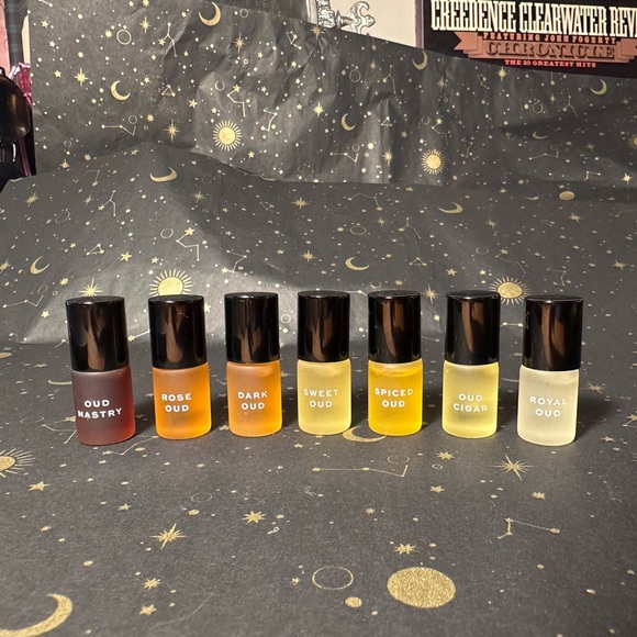 Oud Attar Set of 7 Fragrance Oils Discovery Set - Picture 2 of 2